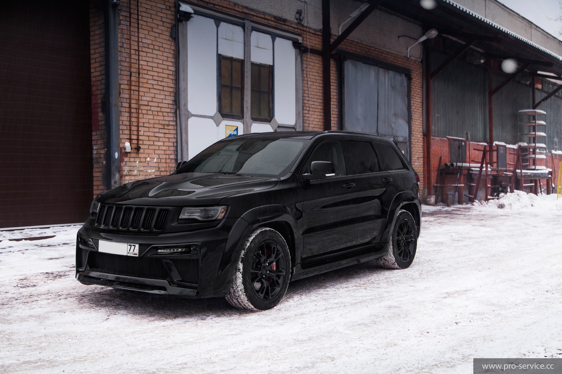 Jeep Grand Cherokee матовый черный СРТ