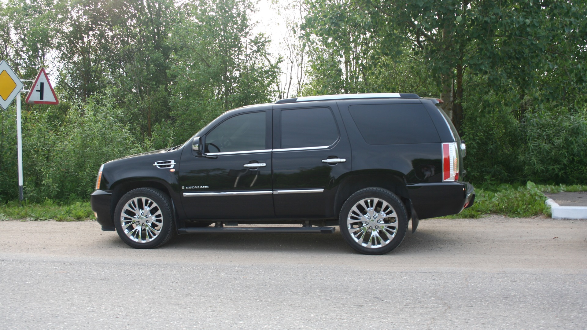 Cadillac Escalade (3G) 6.2 бензиновый 2007 | Настоящий америкос на DRIVE2