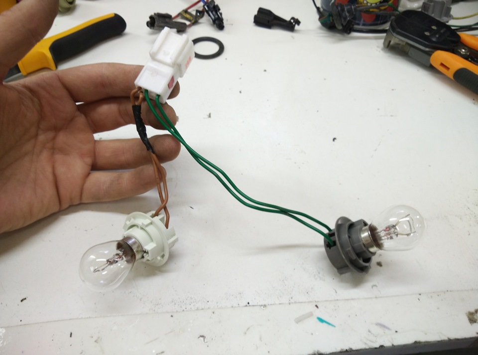 Connected stopsignal in the tailgate