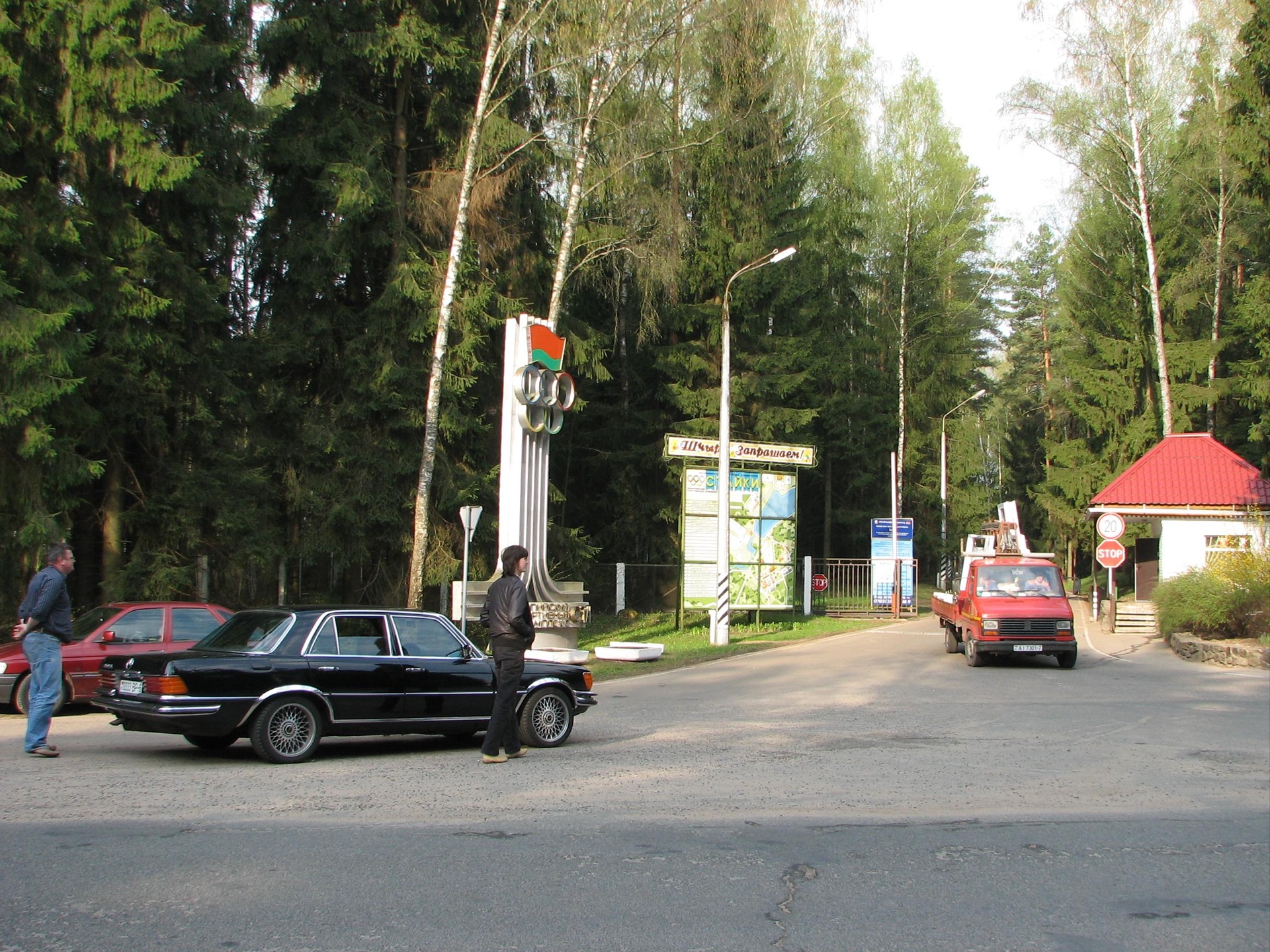 BOSCH Ретро-Минск 2010» — Mercedes-Benz S-Class (W116), 4,5 л, 1979 года |  путешествие | DRIVE2