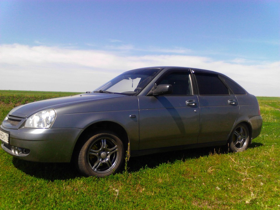 Подключение туманок и замена решетки — Lada Приора хэтчбек, 1,6 л, 2010 ...