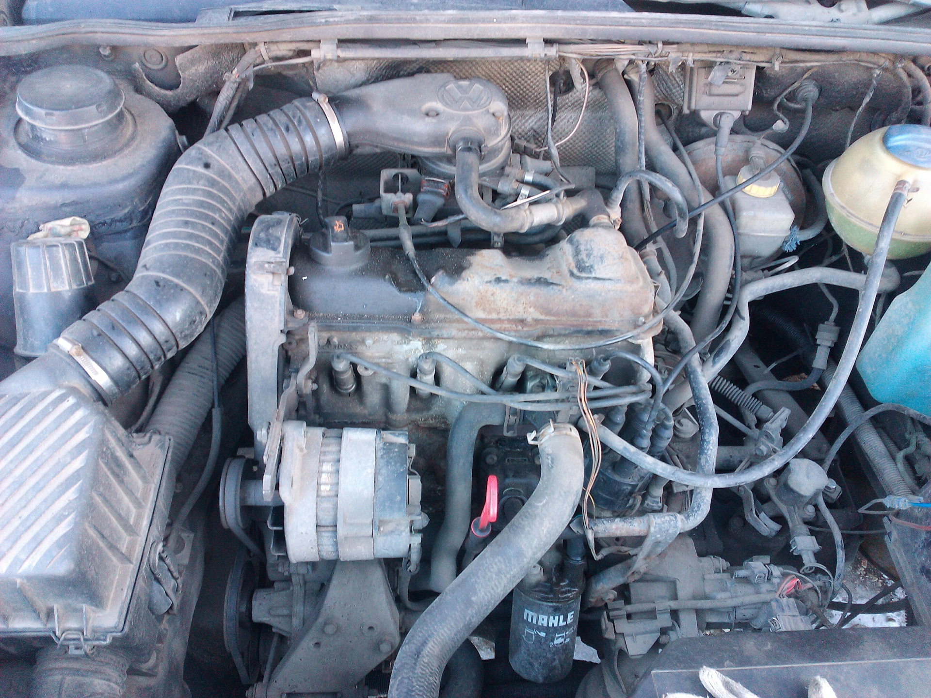 Двигатель volkswagen b3. Passat b3 1.8 ABS. Мотор VW Passat b4. Passat b3 ABS двигатель. ABS Passat b3.