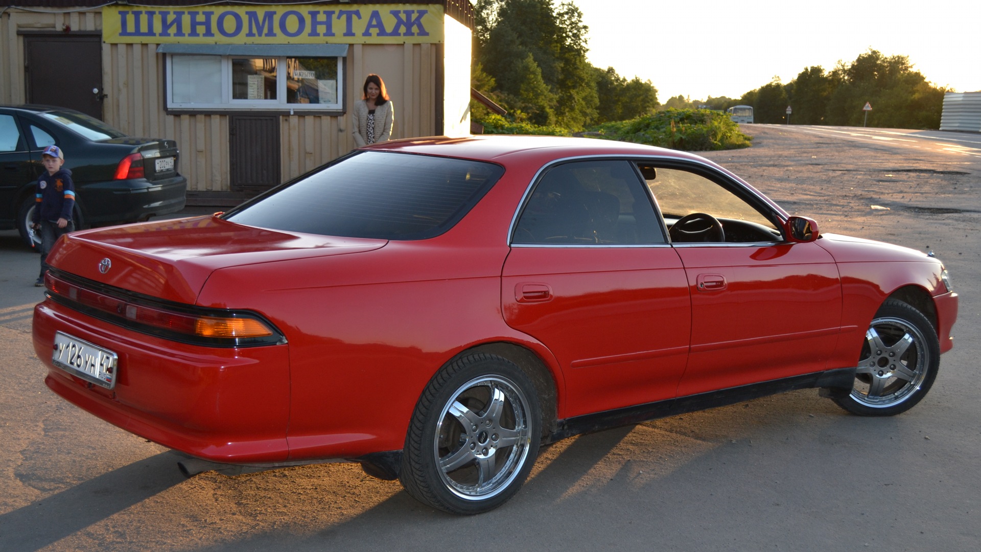 Toyota Mark 2 90 красный