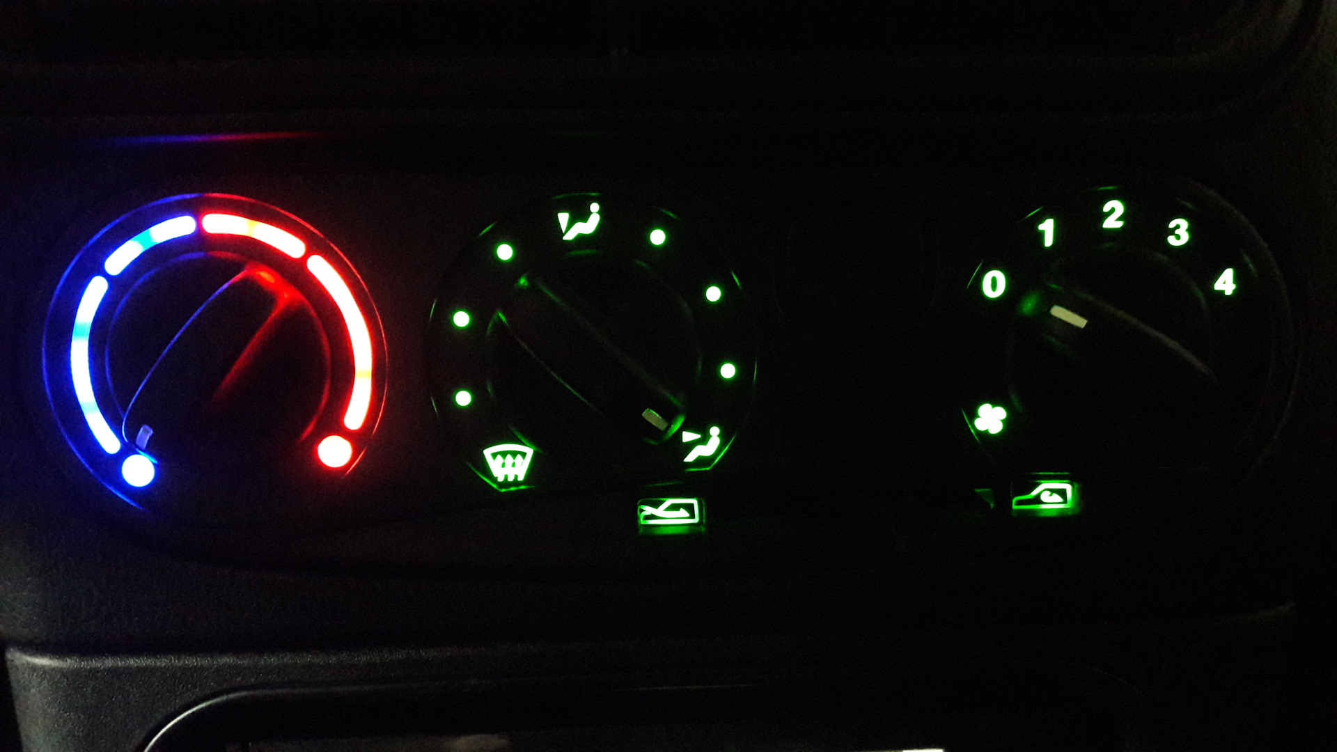 Подсветка приборки нива шевроле. Лампы подсветки панели нива шевроле. Пересвет кнопок нива шевроле. Подсветка щитка приборов нива шевроле. Подсветка приборов нива шевроле.