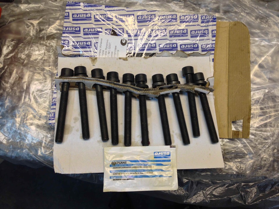 Установка ГБЦ и ВМТ, запуск двигателя — Audi 80 (B3), 1,8 л, 1987 года ...