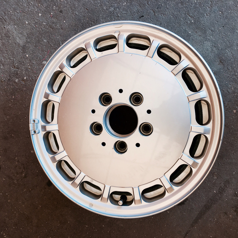 Фото в бортжурнале Mercedes-Benz E-Class (W124)