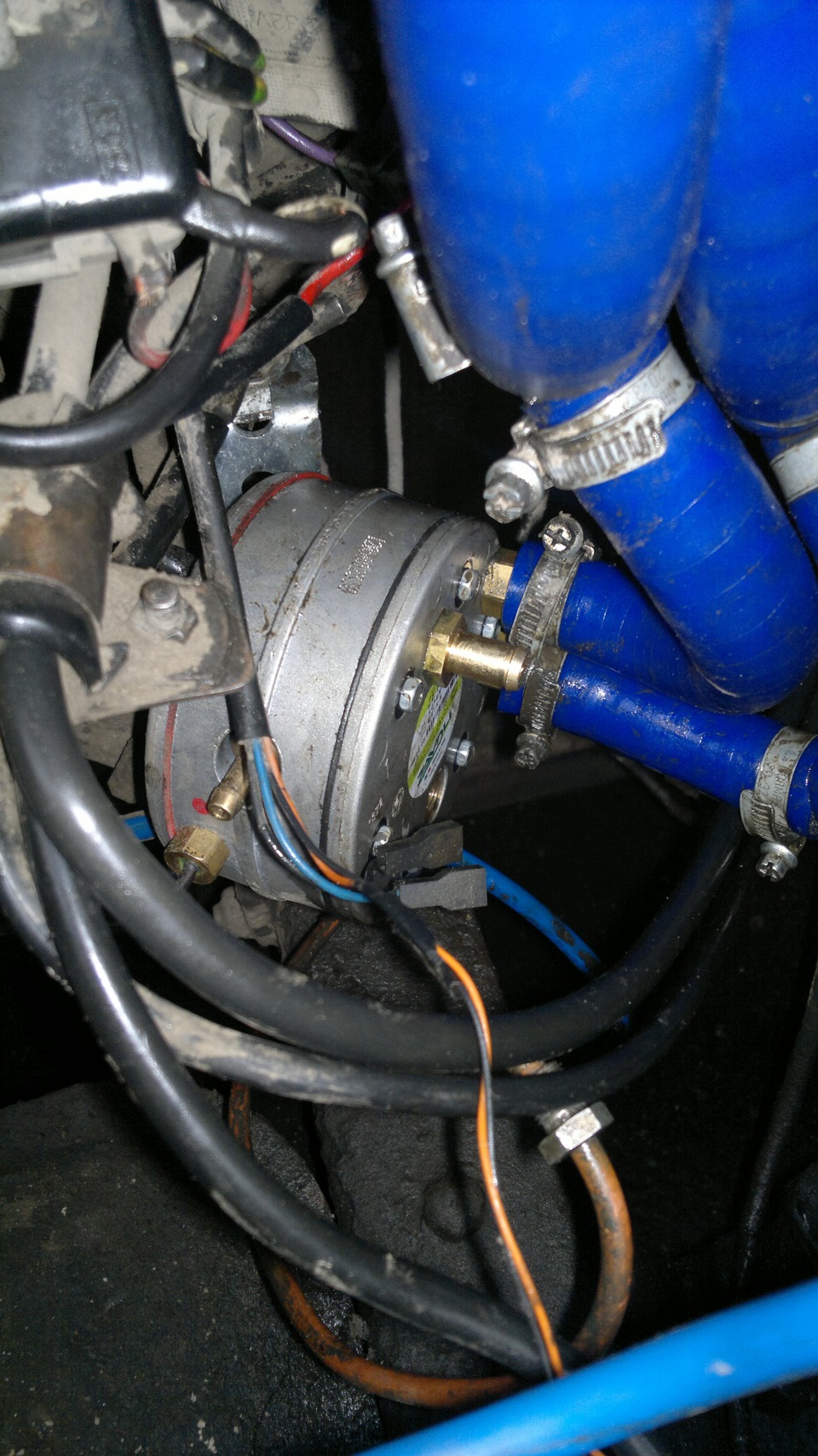 Замена газового редуктора и форсунок. — ГАЗ Газель, 2,5 л, 2008 года ...