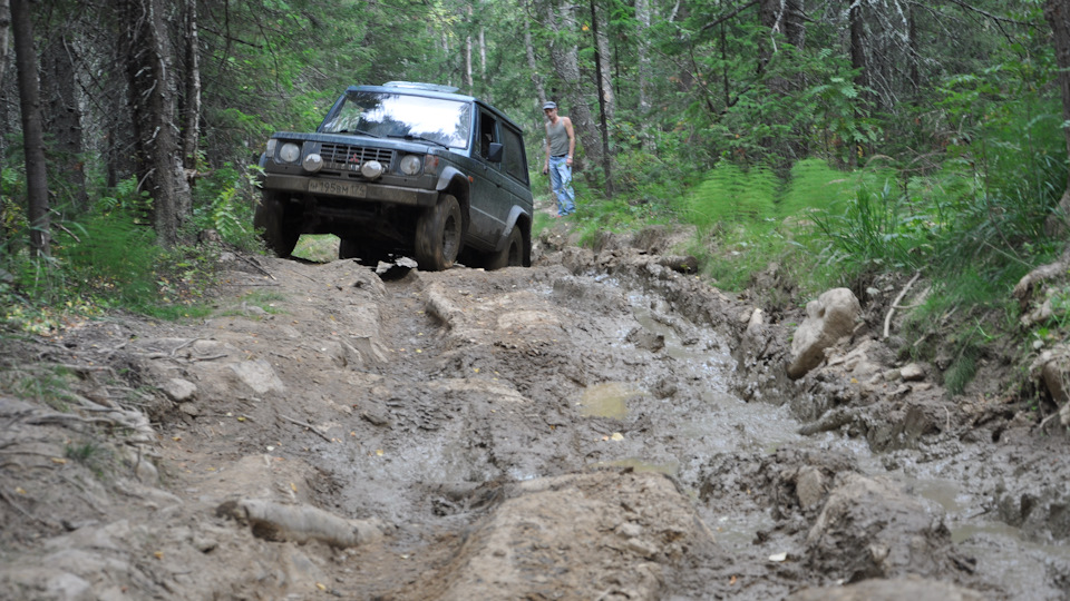 Mitsubishi Pajero (1G) 2.5 дизельный 1988 | Гелик на DRIVE2
