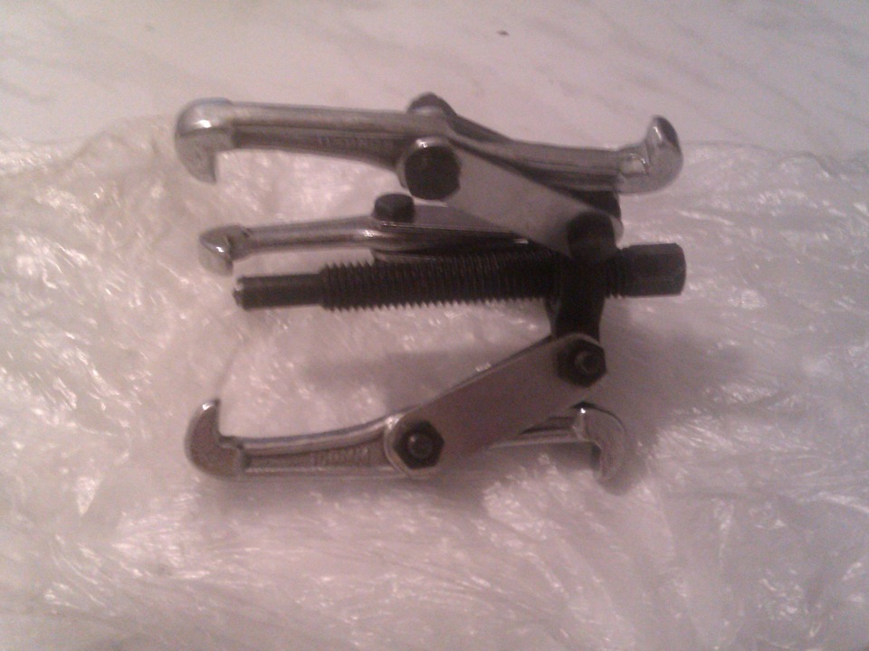 Замена ременя допов, ролика натяжителя, подшипника кондиционера и т.д ...