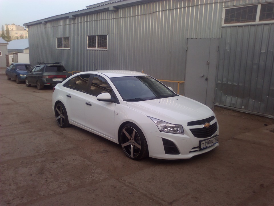 Chevrolet Cruze r17 Воссен