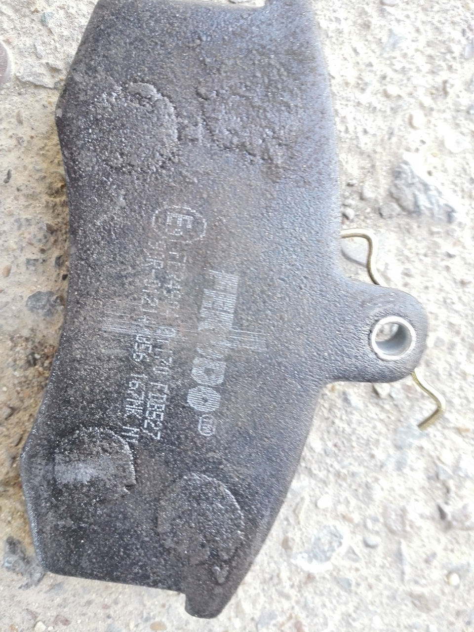 Замена тормозных накладок — Lada Гранта (1G), 1,6 л, 2014 года ...