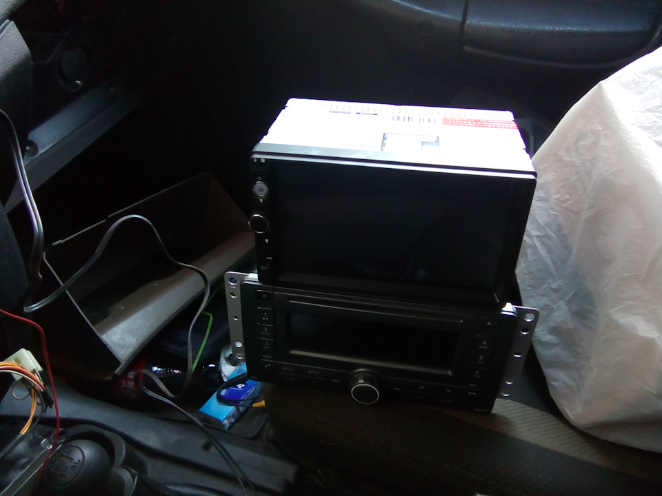 Установка китайской андройд магнитолы, прошивка климата. — УАЗ Patriot ...