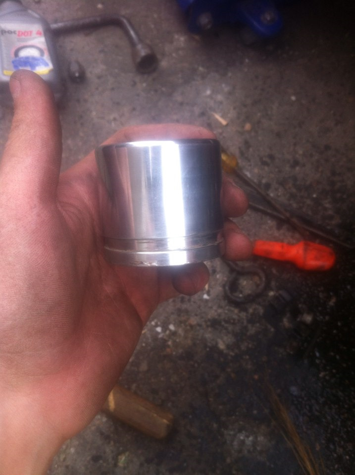 Закисший суппорт. — Hyundai Pony, 1,5 л., 1992 года | своими руками ...