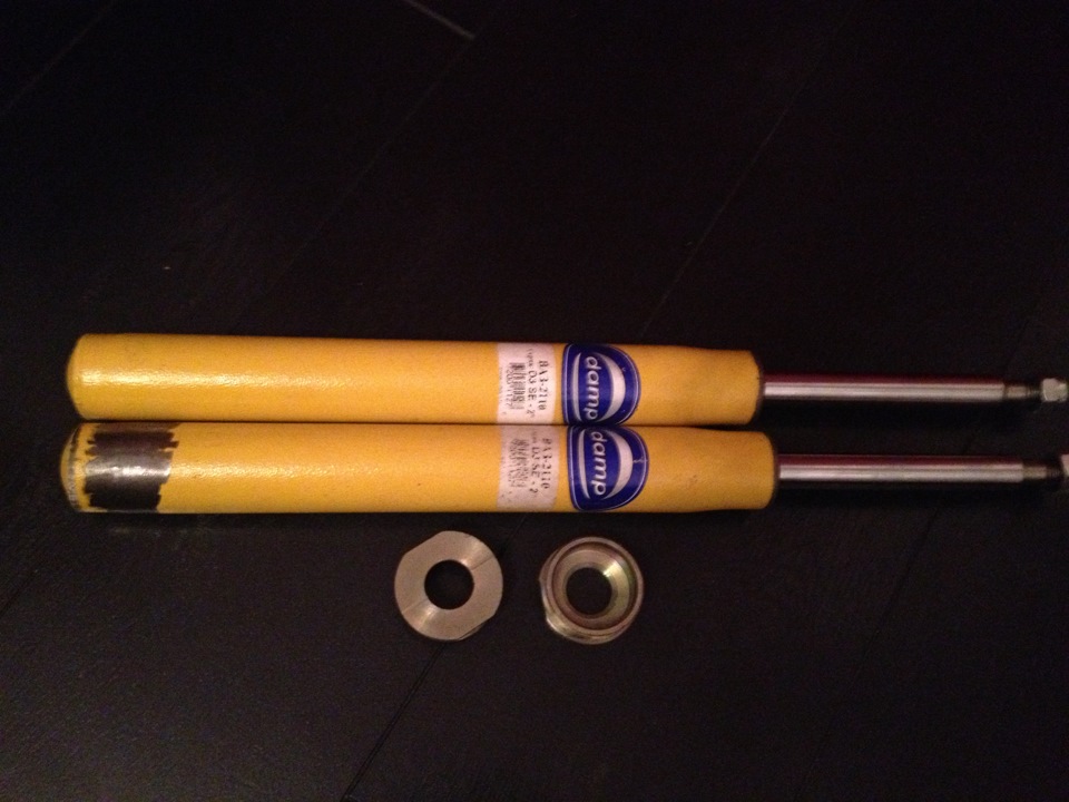 Wilson vibrogasitel. Виброгасители roland garros. Babolat flag damp виброгаситель. Febest hm-damp2. Vibration dampener.