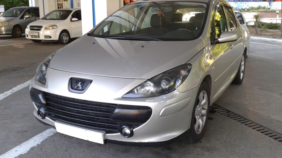 Закусывает руль — Peugeot 307, 1,6 л, 2006 года | поломка | DRIVE2