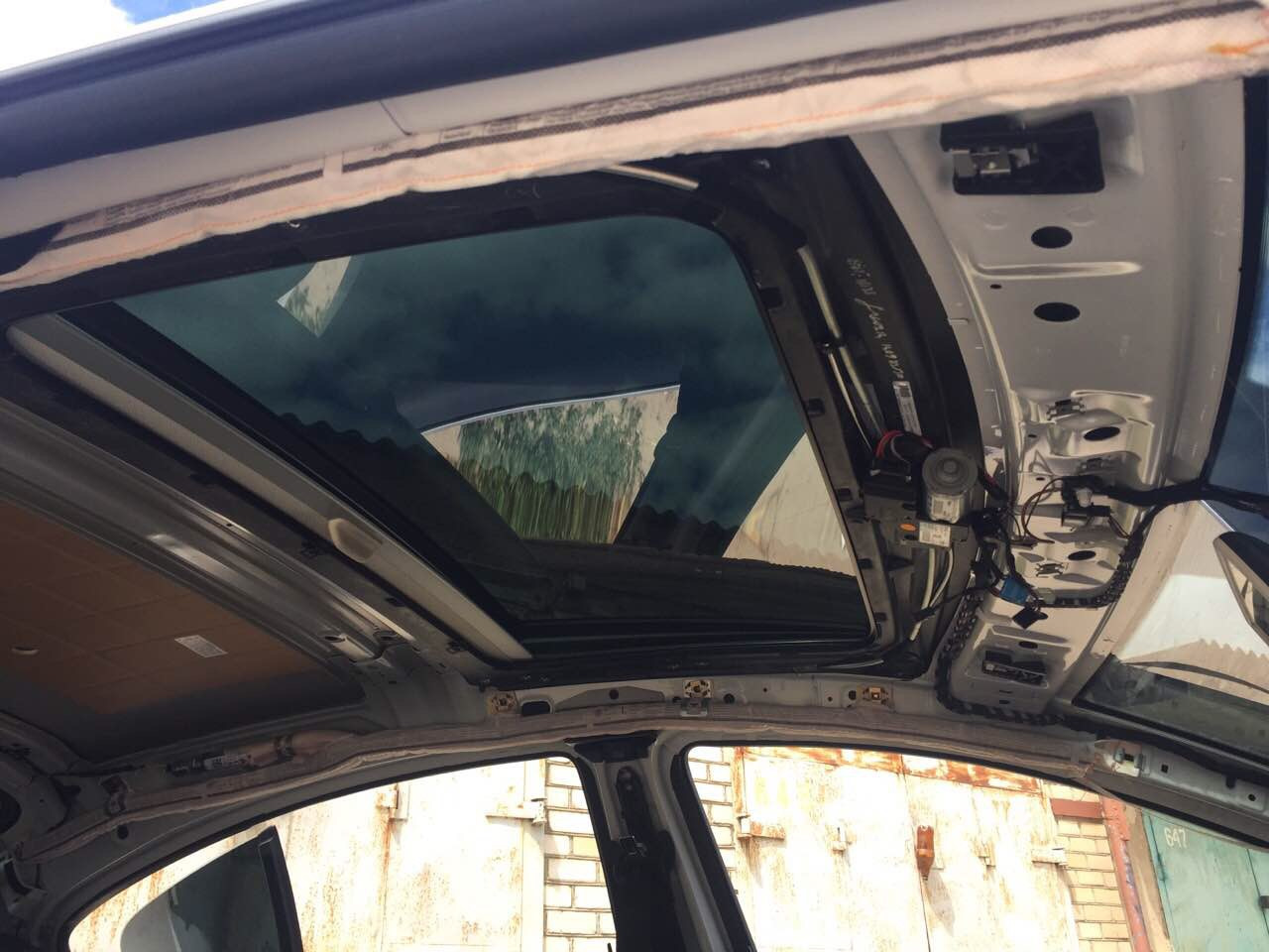 Как снять потолок фольксваген сс Потолок в алькантару - Volkswagen Passat CC, 2 л, 2014 года стайлинг DRIVE2