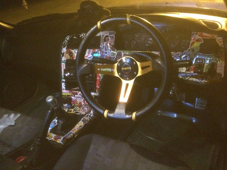 #7 [Кнопка клаксона momo] — Nissan Skyline (R33), 2,5 л, 1996 года ...