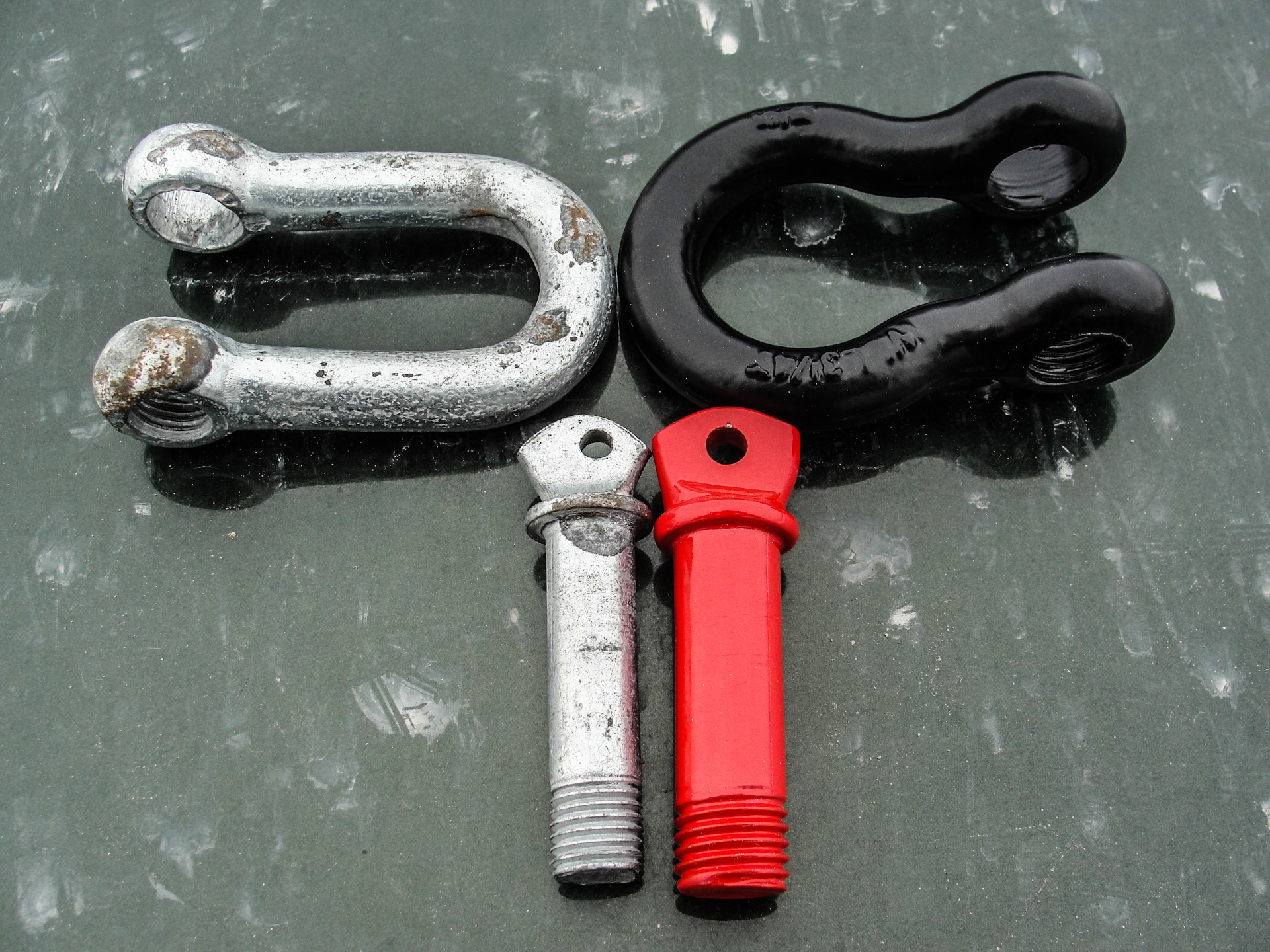 Shackle shot