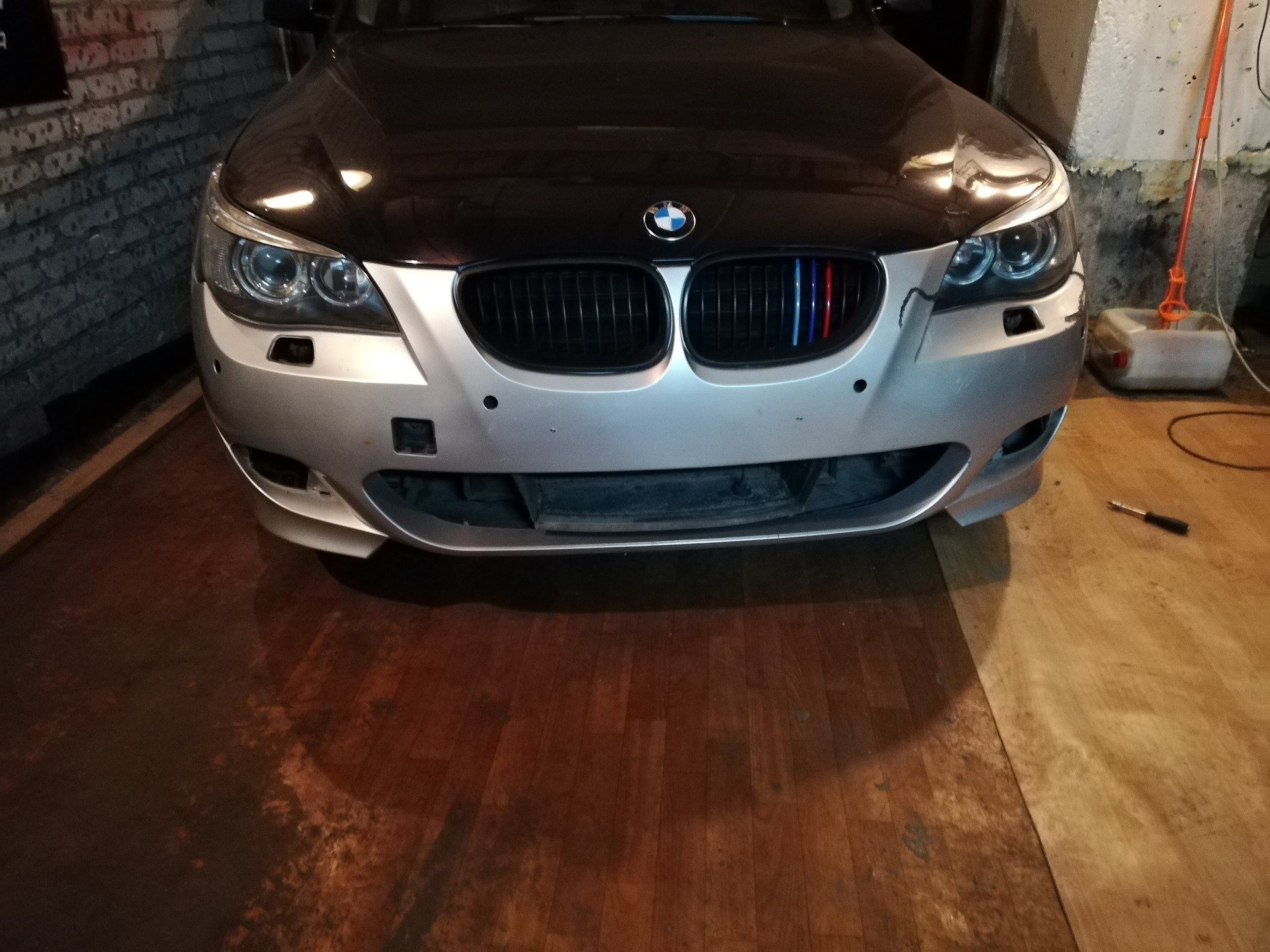 М пак бампер начало. — BMW 5 series (E60), 2,5 л, 2004 года | стайлинг ...