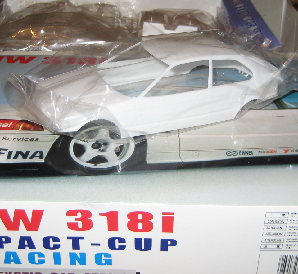 1/24 BMW 318i COMPACT-CUP RACING 　ドラゴン　輸入：ハセガワ