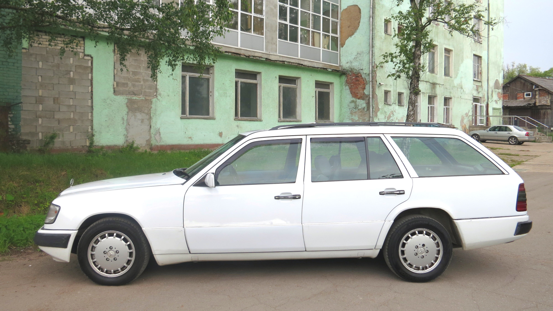 Mercedes-Benz E-class Estate (S124) 2.3 бензиновый 1990 | 230 ТЕ, 