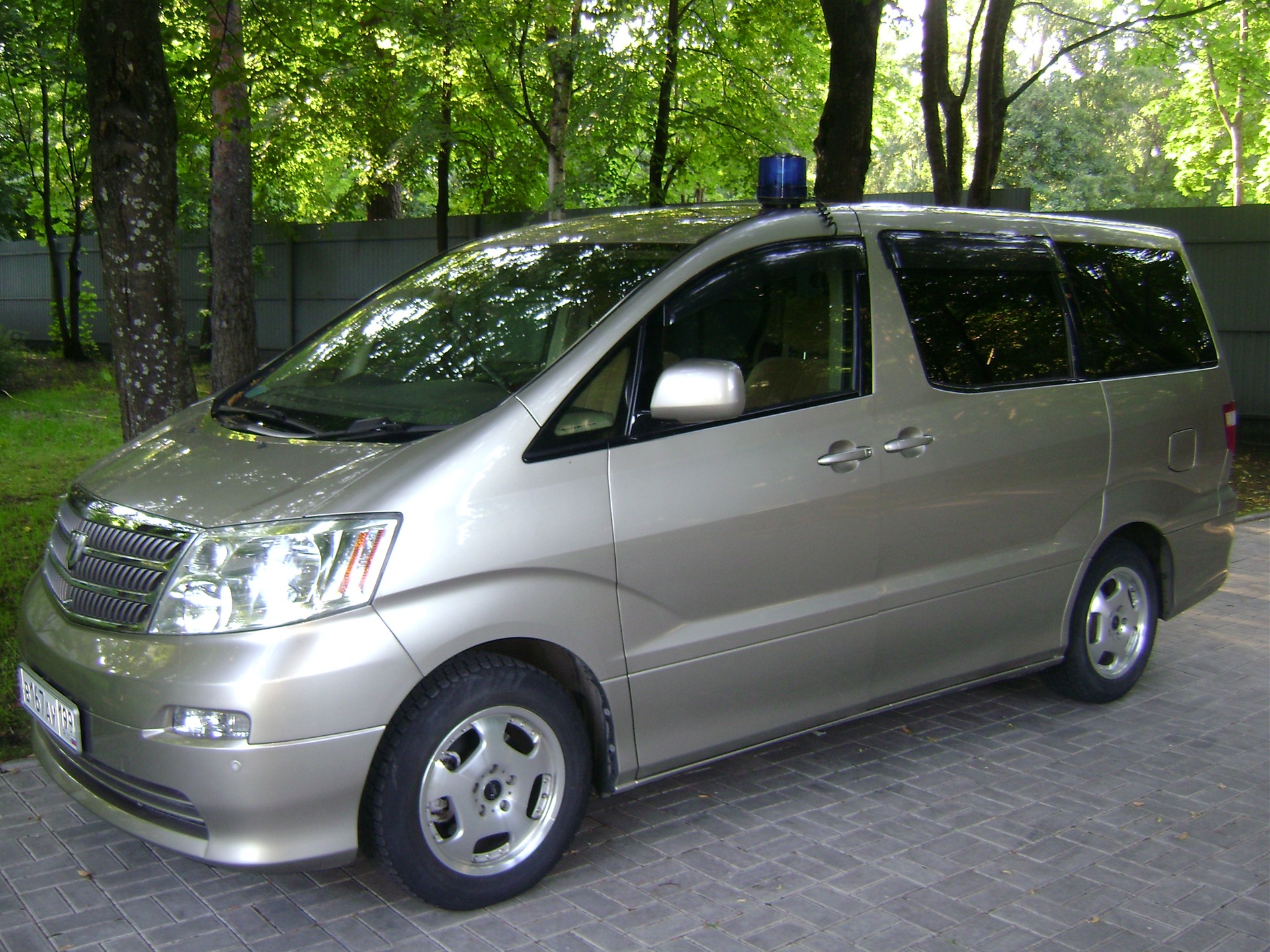    Toyota Alphard 24 2004 