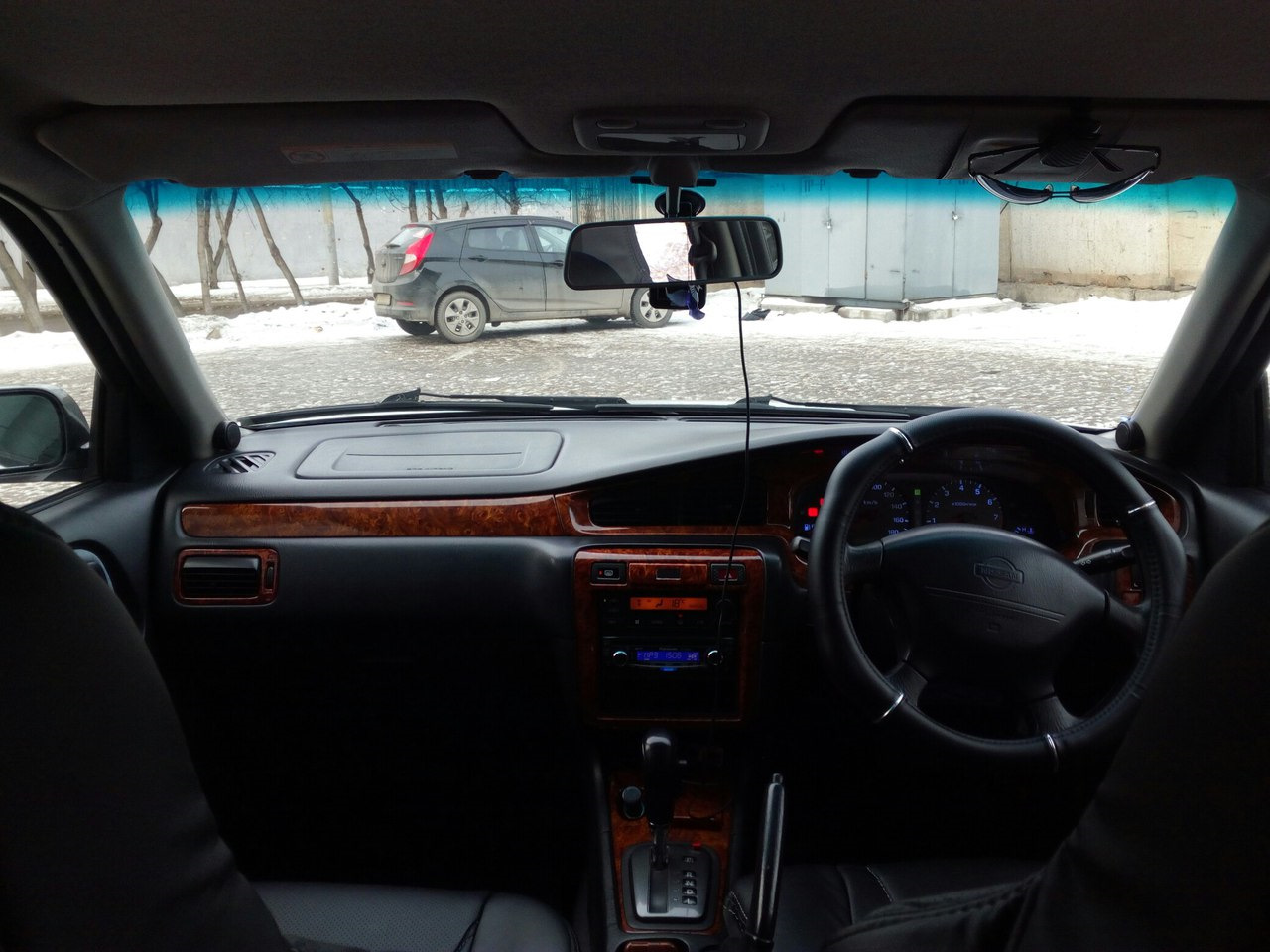 Ниссан Блюбёрд Сильфи 2000, 1.8 литра, Приветствую всех автолюбителей, автомат