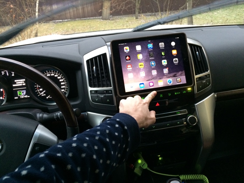 тесла тойота 200