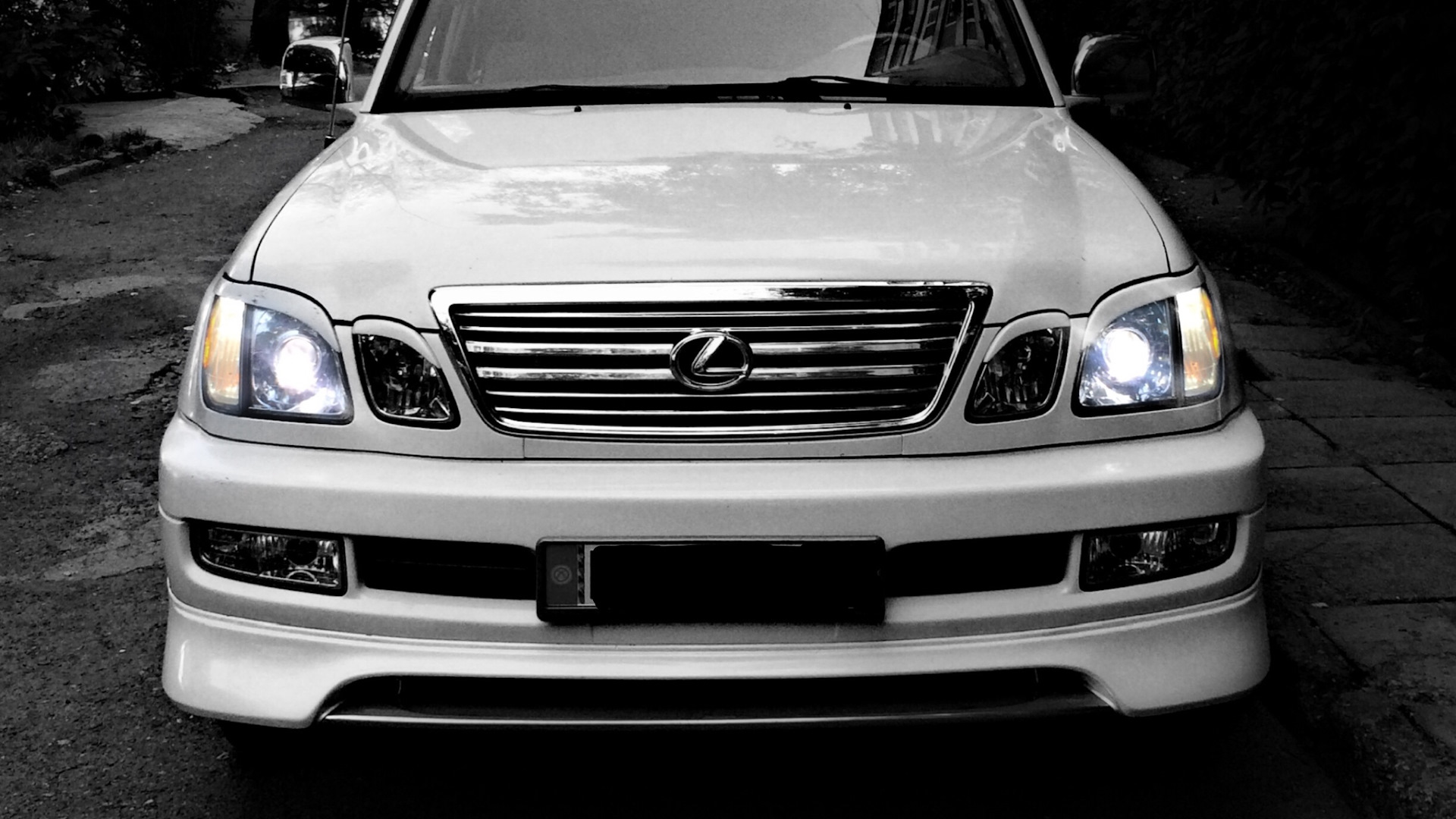 Lexus LX (UZJ100) 4.7 бензиновый 2002 | Рэкетир 