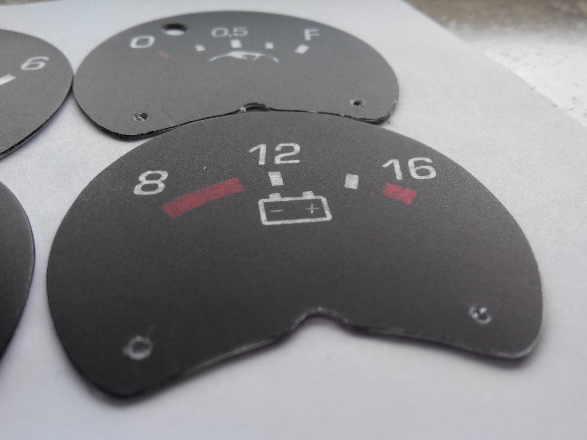 шкалы приборов уаз