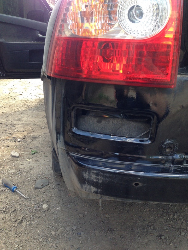 Вода в карманах багажника. — Lada Приора седан, 1,6 л, 2011 года ...