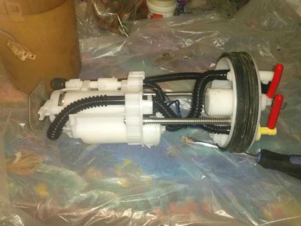 Топливный фильтр — Honda Fit (1G), 1,3 л, 2002 года | плановое ТО | DRIVE2