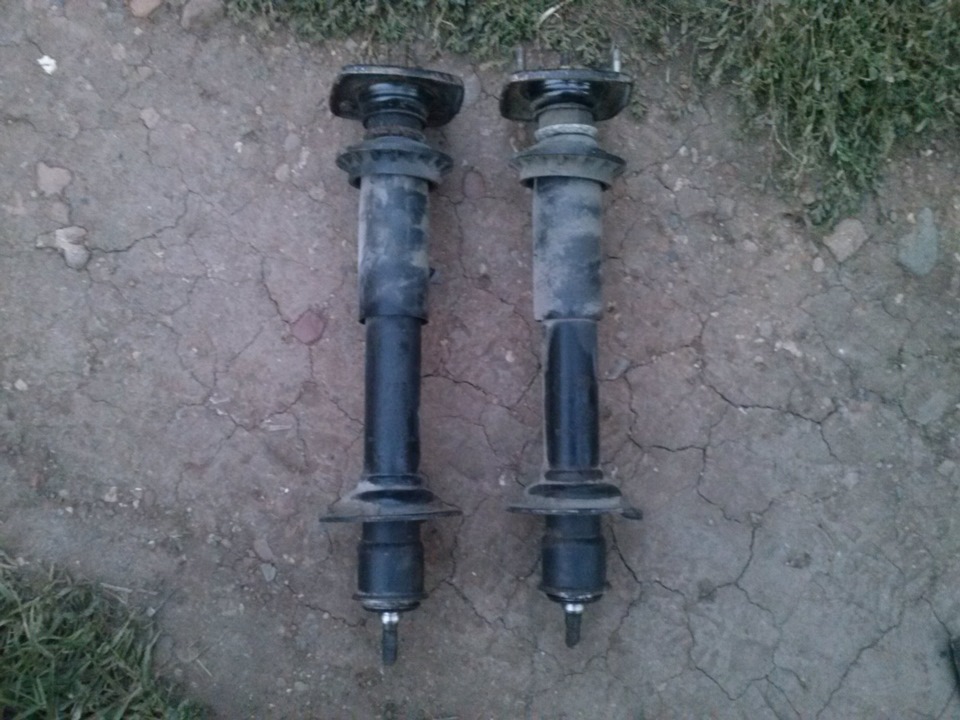 То что осталось от стоек — SsangYong Rexton (2G)