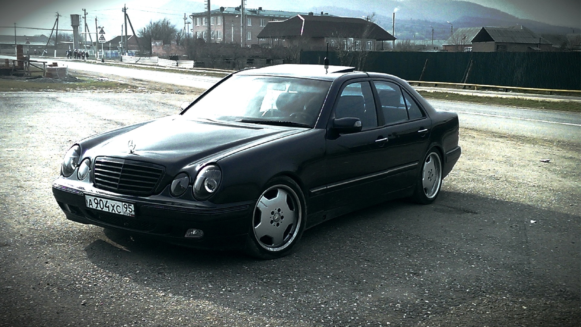 210 отзывы. Mercedes Benz w210 e430. Mercedes-Benz e-class e430 w210. Mercedes w210 черный. Mercedes Benz e w210 черный.