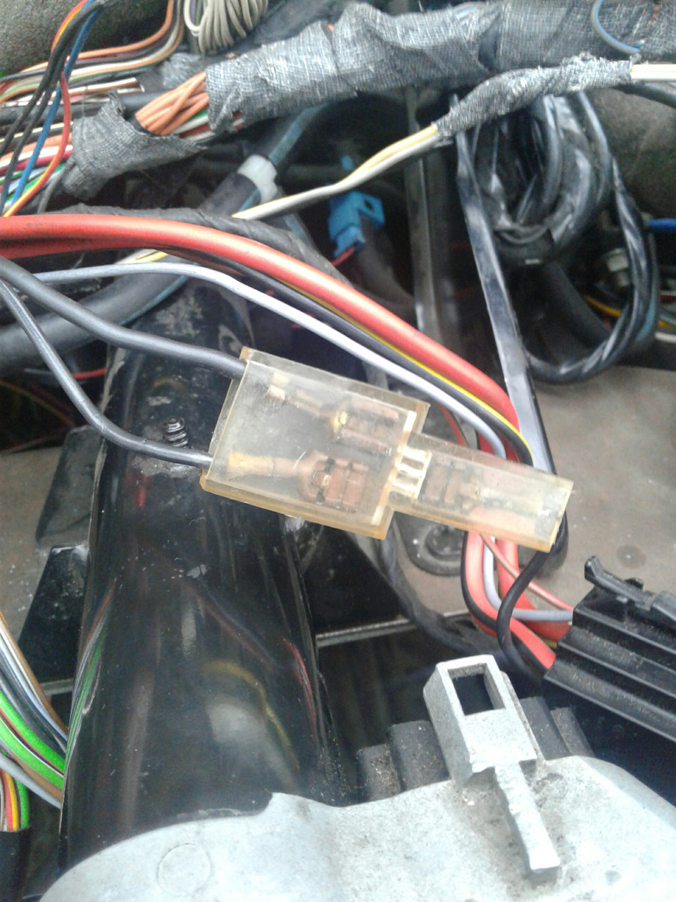 Нет питания на форсунки и модуль зажигания — Volkswagen Golf Mk3, 2,8 л ...