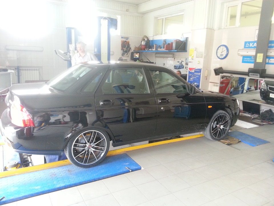 Пружины установлены — Lada Приора седан, 1,6 л, 2015 года | фотография ...