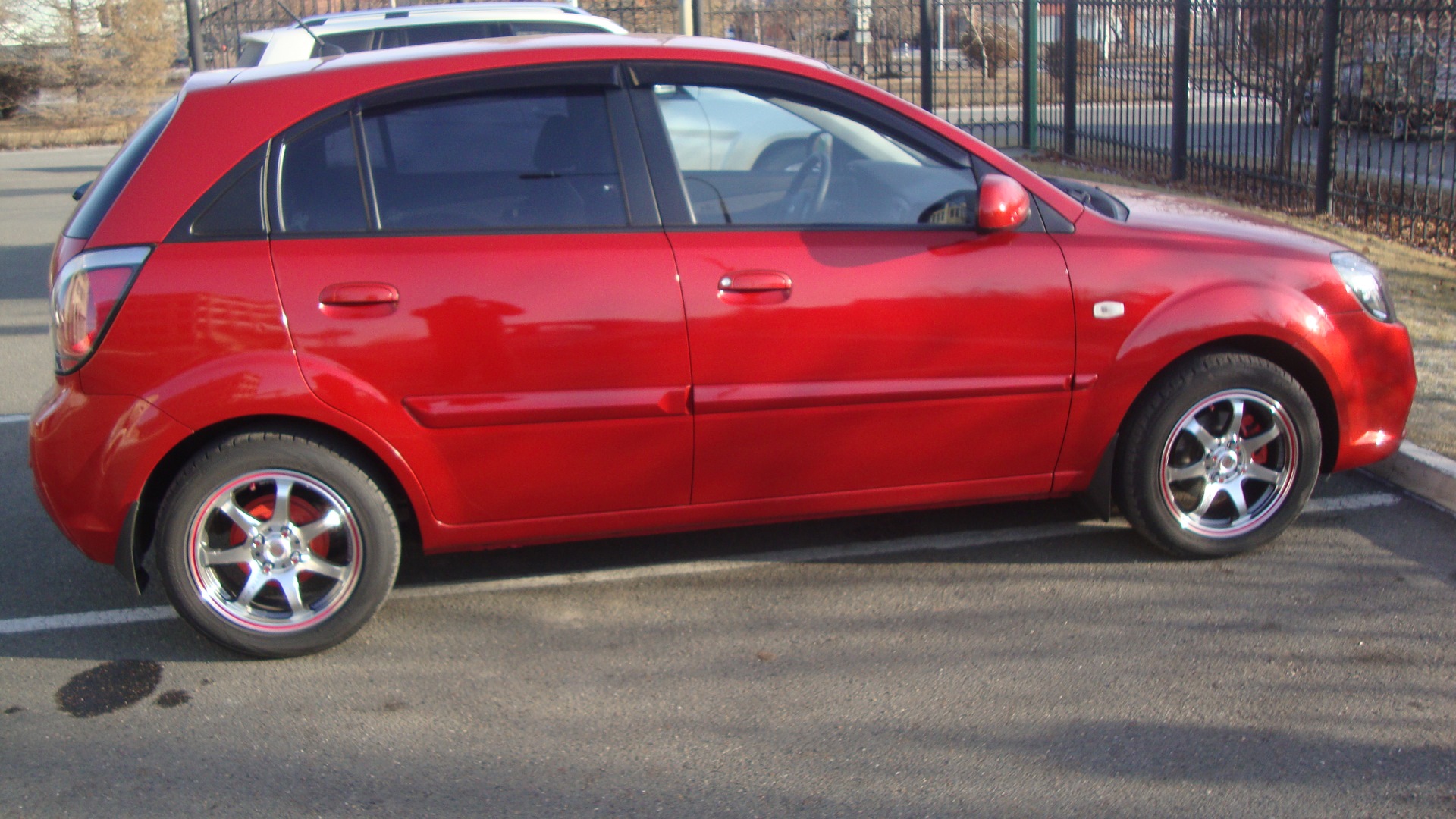 KIA Rio 5-door (2G) 1.4 бензиновый 2011 | Redline на DRIVE2