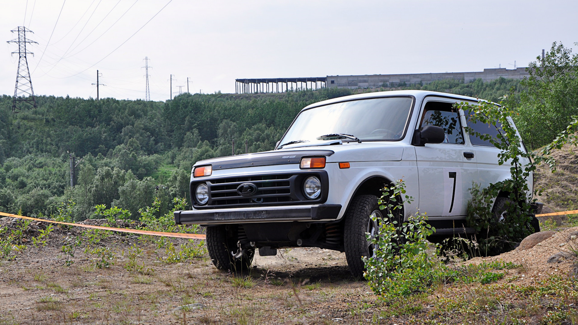 Lada 4x4 3D 1.7 бензиновый 2016 | Снежная королева на DRIVE2