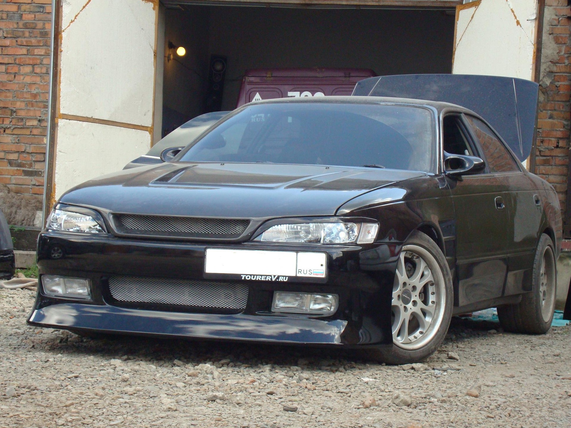 Assembly Process Day Two - Toyota Mark II 25L 1995