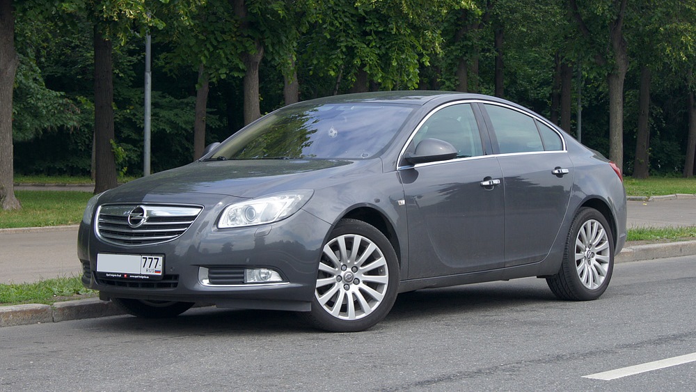 Opel Insignia stance