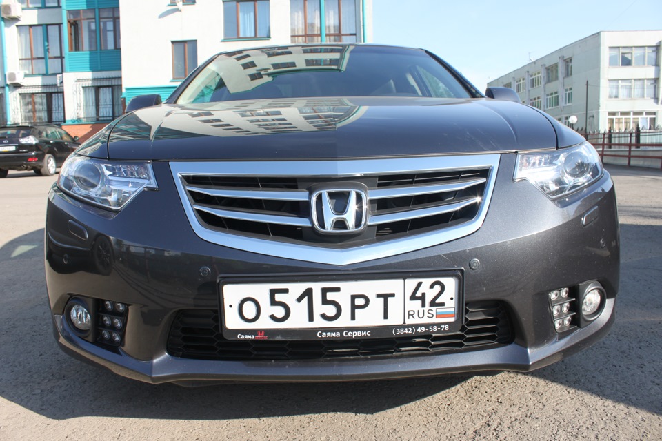 . — Honda Accord (8G)