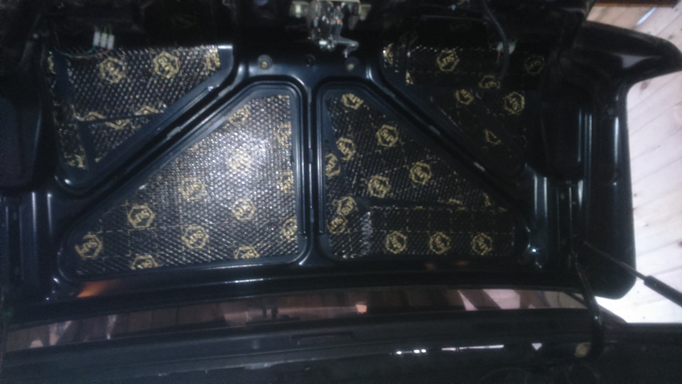 Гремит багажник от сабвуфера что делать