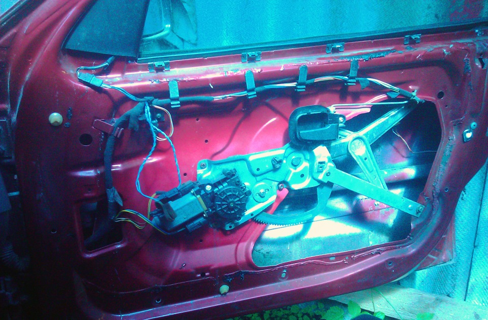 Ремонт стеклоподъемника — BMW 3 series (E36), 2,5 л, 1994 года | своими ...