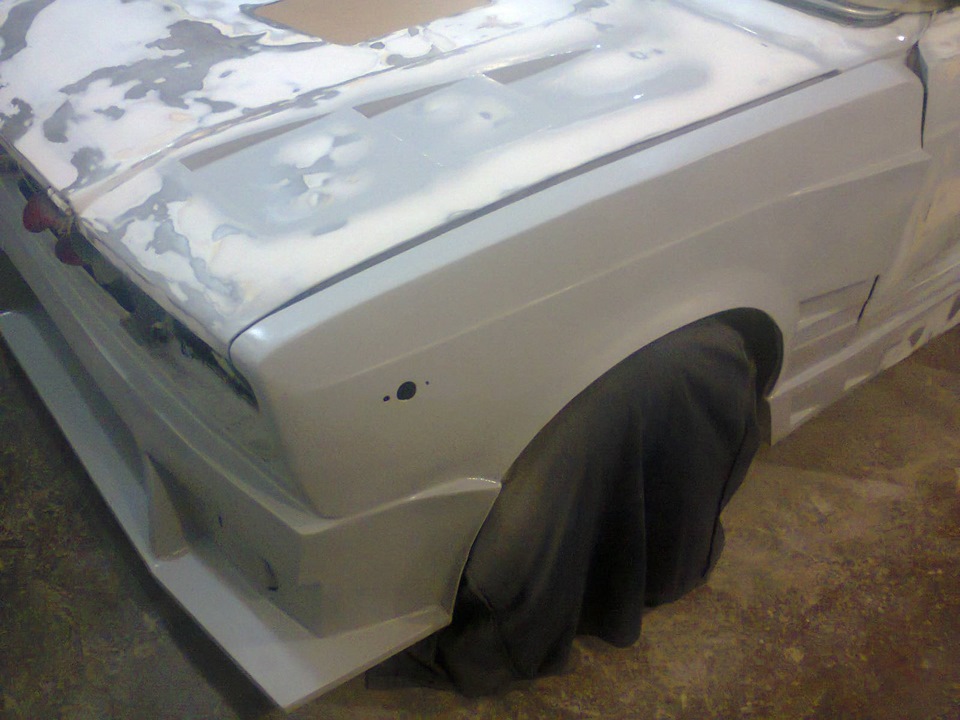 Жыдкая шпаклевка на бампера, и подготовка к покраске.) — Lada 2107, 1,6 ...