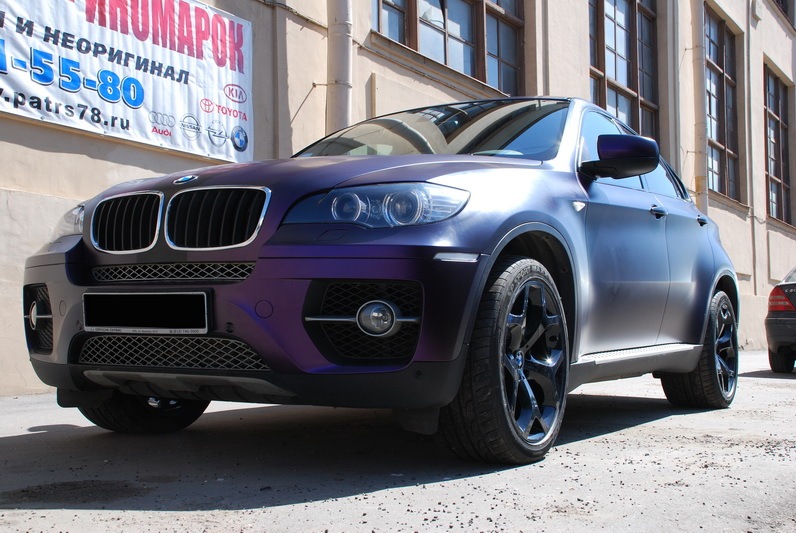X6 цвет. БМВ х6 фиолетовая. БМВ х6 хамелеон. BMW x5 хамелеон. БМВ х5 фиолетовый.