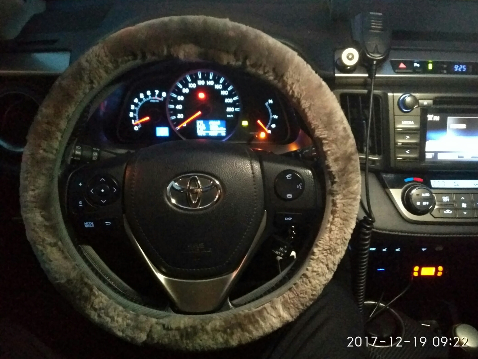 обогрев руля toyota rav 4