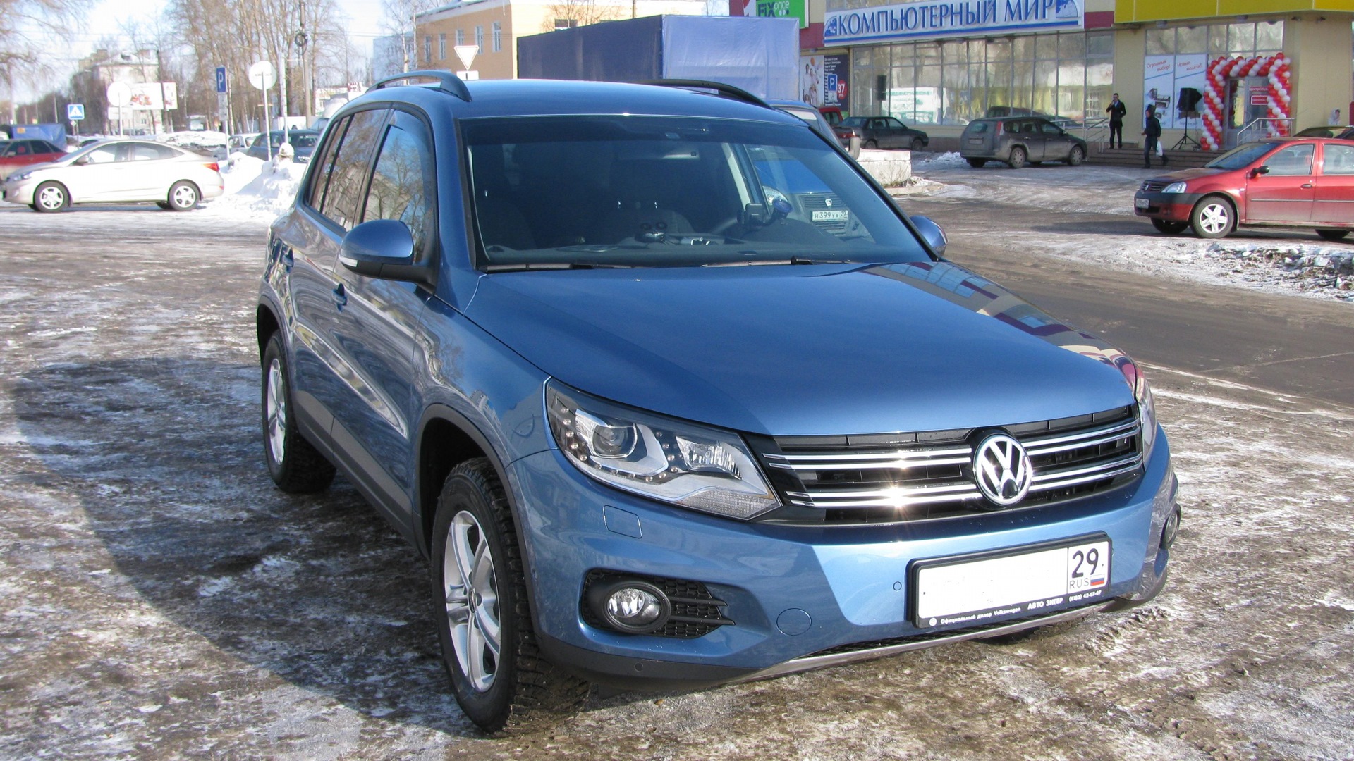 Volkswagen Tiguan (1G) 2.0 бензиновый 2012 | серо-синий 