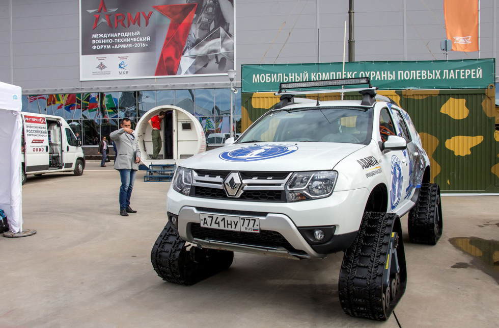 Renault Duster на гусеницах