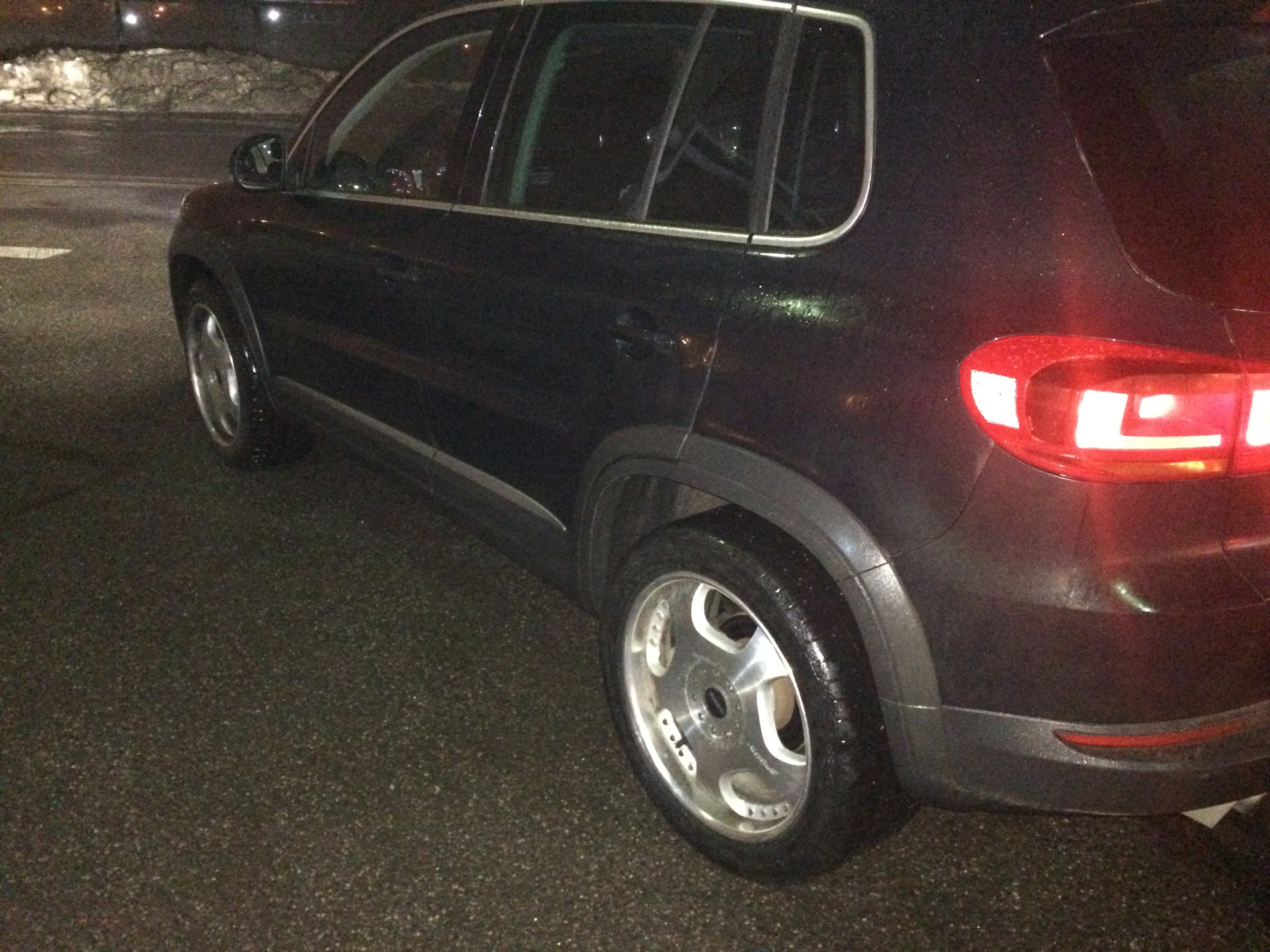 Разноширокий комплект R19 — Volkswagen Tiguan (1G), 2 л, 2013 года ...