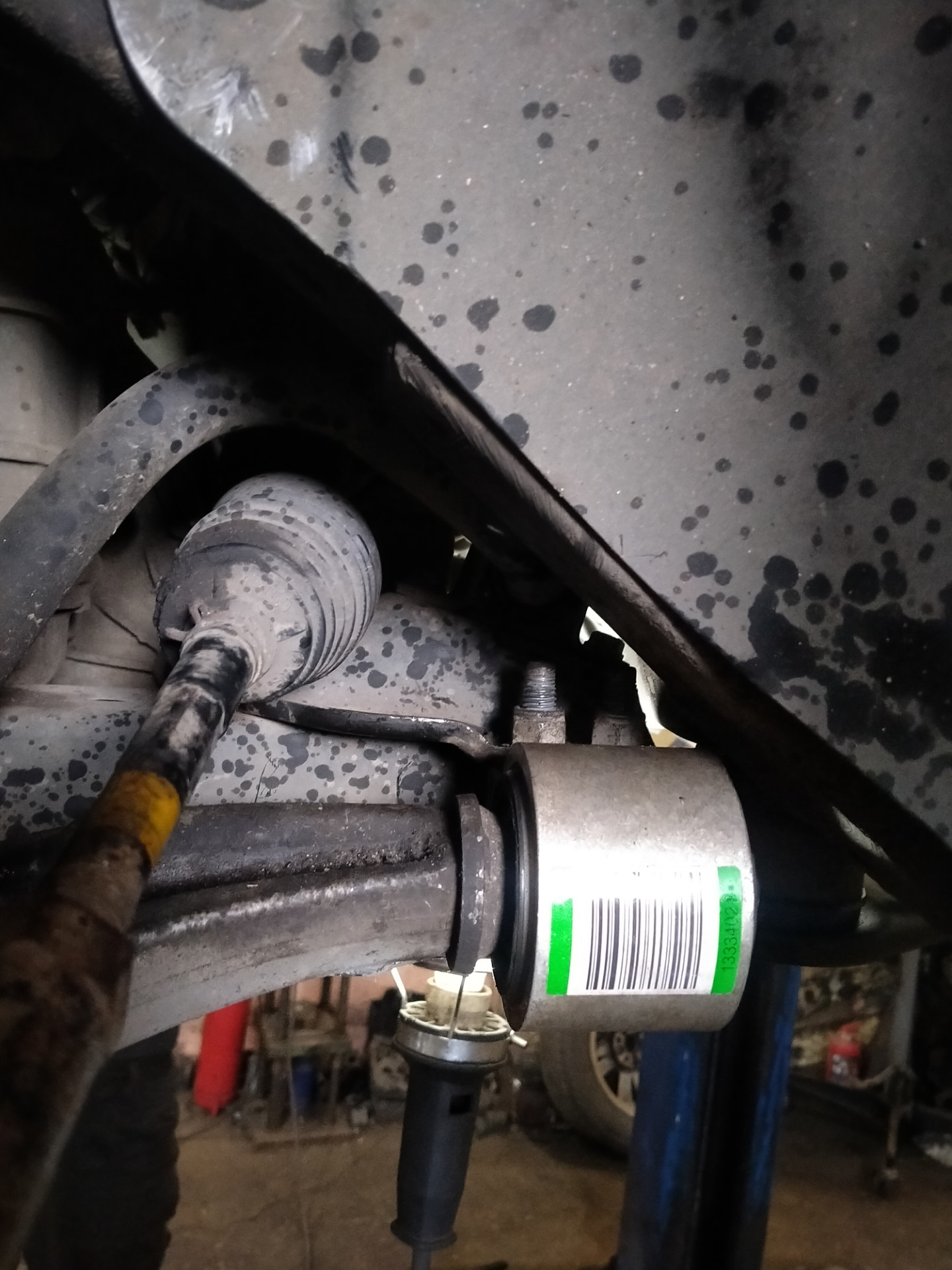 Сайлентблок рычага и стойки стабилизатора — Chevrolet Cruze Hatchback ...